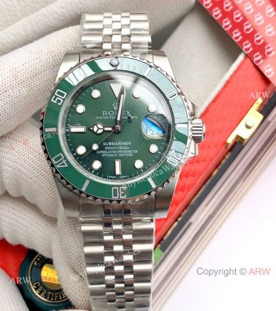 Stianless Steel Jubilee Strap Rolex Submariner Hulk Replica Watch